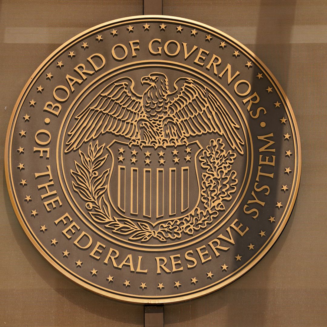 La Reserva Federal de Estados Unidos Eleva Su Tasa de Interés de 3.75% a 4%